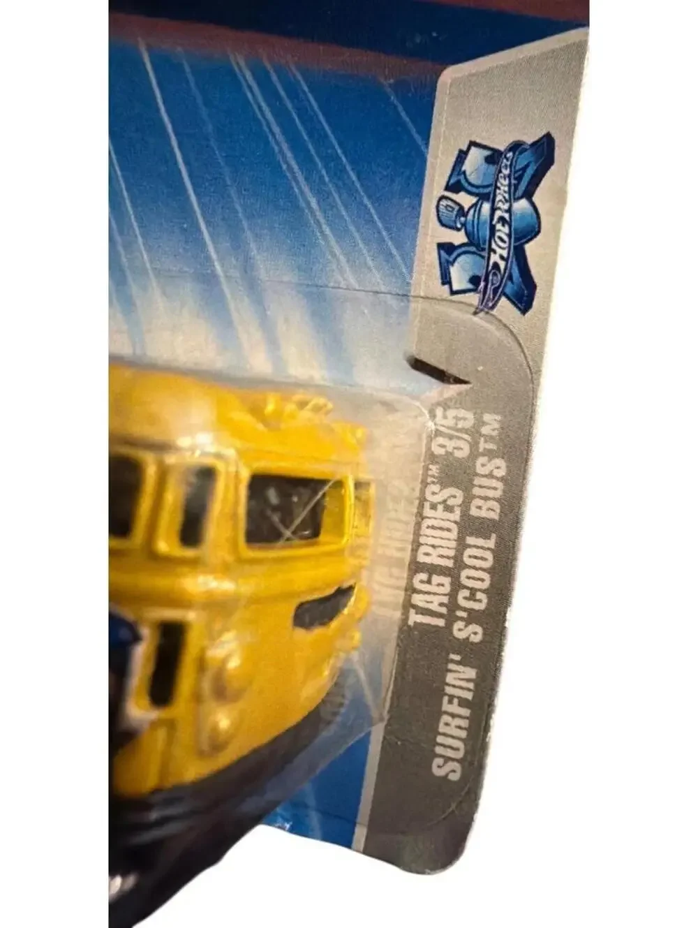 Hot Wheels diecast bus